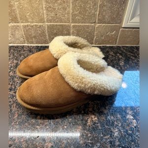 Women’s UGG Slippers Size 10